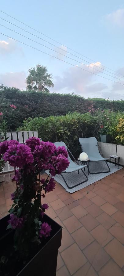Le Tamaya Plage Charmant T2 En Rez De Jardin A 2 Pas D Une Belle Plage De Toutes Commodites Et Centre Ville Port Cavalaire-sur-Mer Exterior foto